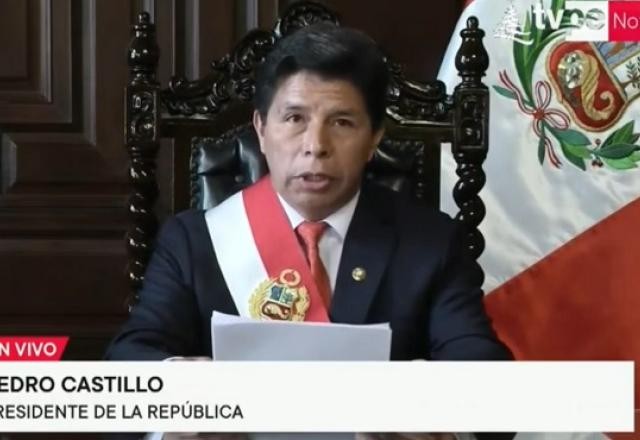 Imagem da noticia Presidente do Peru dissolve Congresso e anuncia "governo de exceção"