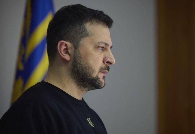 Zelensky abre investigação criminal sobre queda de helicóptero em Kiev