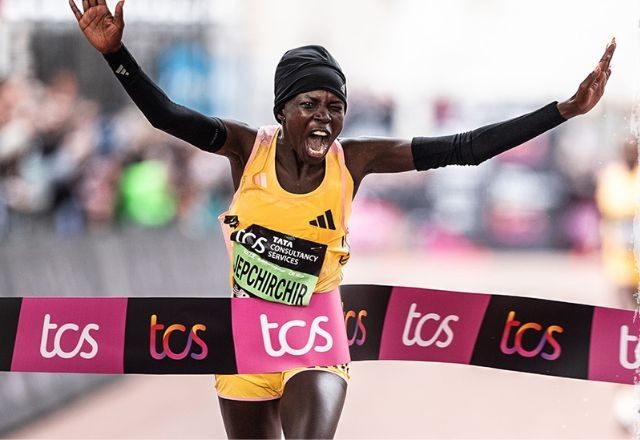 Imagem da noticia Queniana Peres Jepchirchir quebra recorde mundial ao vencer Maratona de Londres