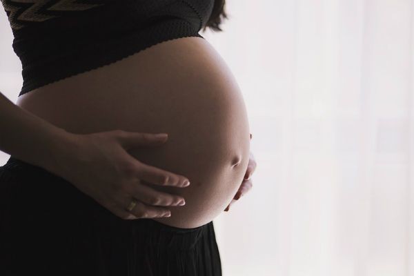 Imagem da noticia Pesquisa: 94% dos obstetras já sofreram pressão dos planos de saúde