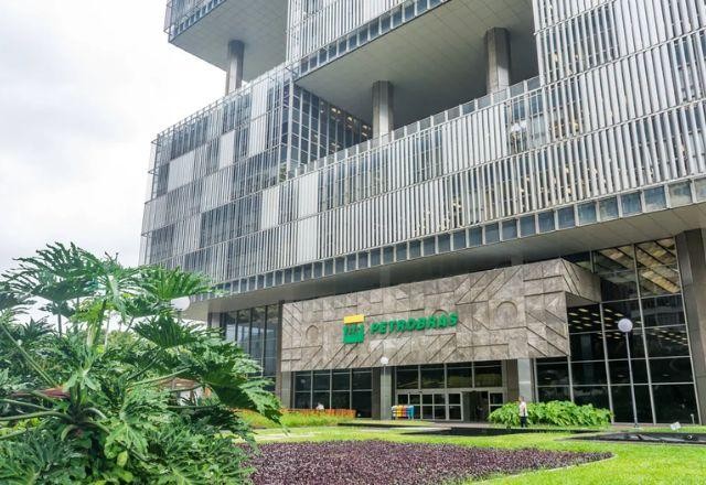 Imagem da noticia Ações da Petrobras caem após divulgação do balanço de 2024