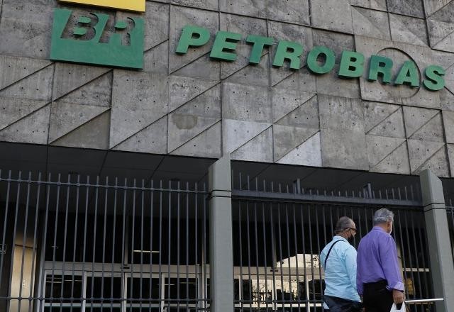 Imagem da noticia Petrobras convoca acionistas para definir conselho administrativo