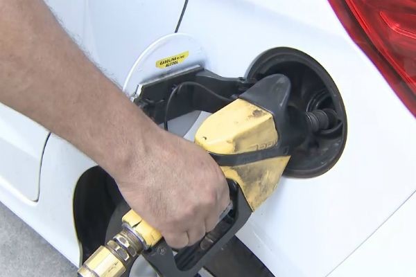 Imagem da noticia Petrobras reduz preço da gasolina e do diesel nas refinarias