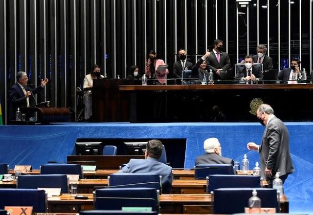 Imagem da noticia Desfecho sobre a desoneração para 17 setores da economia pode ocorrer hoje