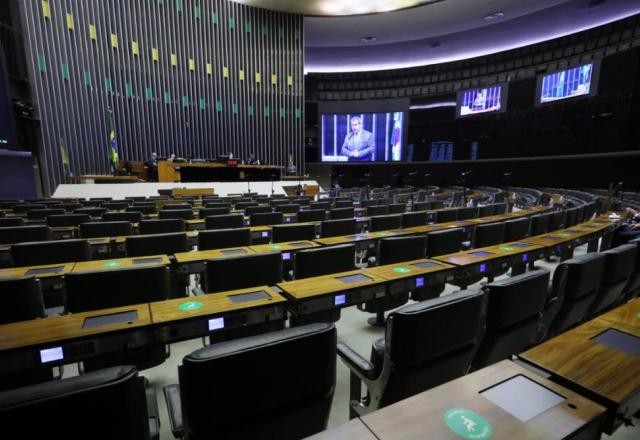 Imagem da noticia Negociações regionais do Centrão freiam apoio a presidenciáveis