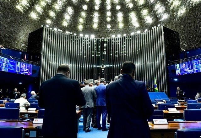 Imagem da noticia Senado aprova Medida Provisória que acaba com isenção de tributos federais