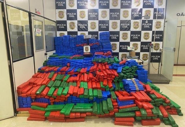 Polícia Civil apreende 3 toneladas de drogas em Osasco (SP)