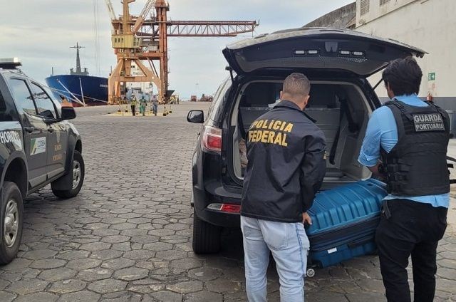 Operação policial apreende 47 kg de cocaína em navio de cruzeiro na Bahia