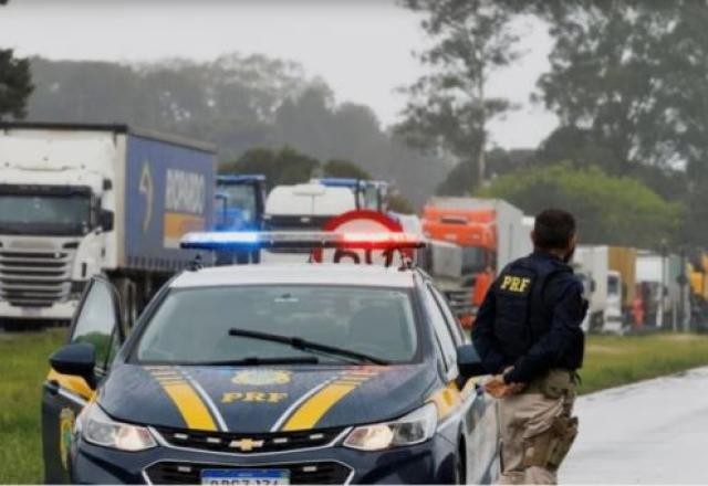 Imagem da noticia Moraes dá 48 horas para PRF detalhar multas aplicadas em protestos