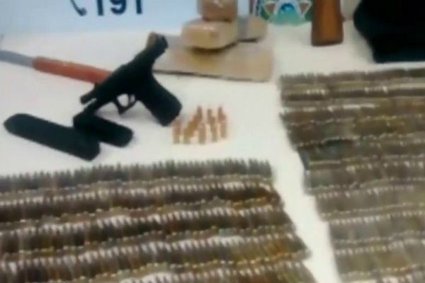 Polícia apreende arsenal de armas e munições na rodovia Presidente Dutra