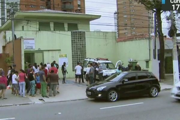 Polícia de São Paulo procura travestis que assaltaram motorista