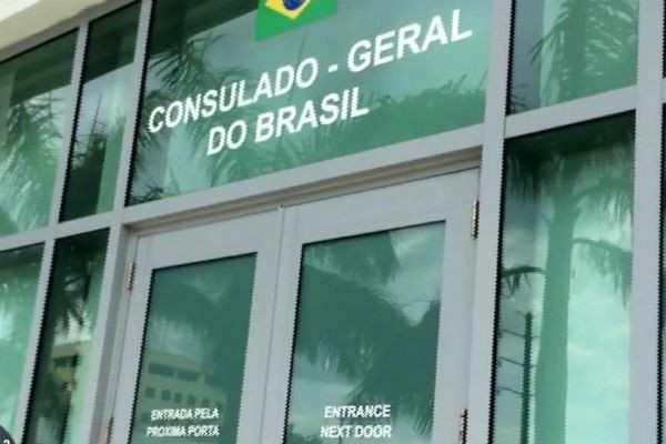 Imagem da noticia Polícia de Miami investiga marca de tiro na porta do Consulado do Brasil