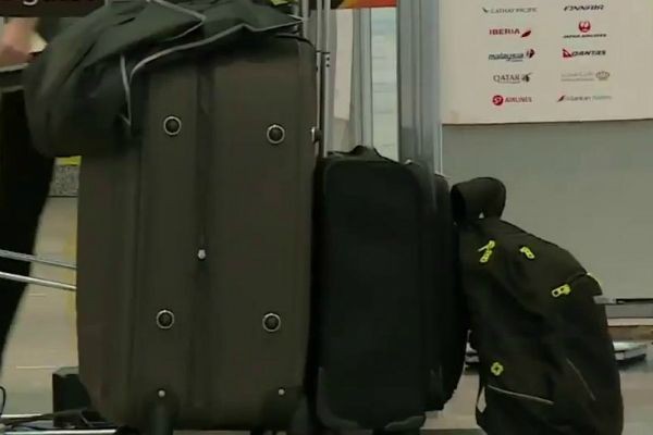Imagem da noticia Polícia prende peruanos que furtavam passageiros no Aeroporto do Galeão