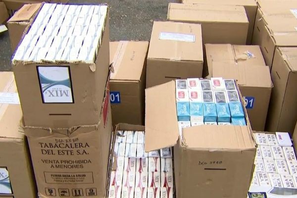 Imagem da noticia Polícia prende quadrilha que vendia cigarros contrabandeados