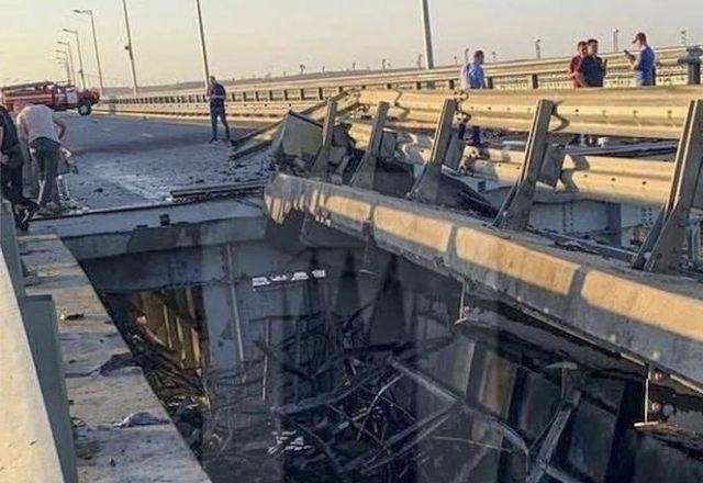 Imagem da noticia Ponte que liga Rússia à Crimeia é atacada de novo