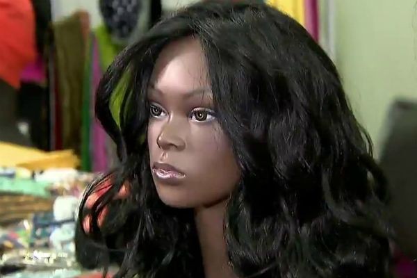 Imagem da noticia Populares entre as mulheres, ´lace wigs´ facilitam a troca de visual dos cabelos
