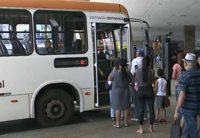 Por falta de moedas, Governo do Distrito Federal diminui tarifa de ônibus