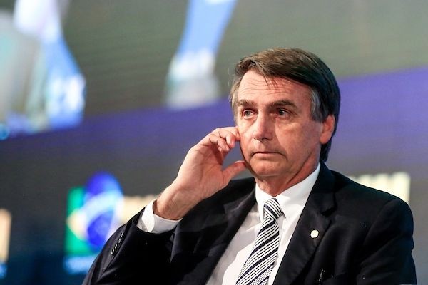 Imagem da noticia Porta-voz do governo fala sobre cirurgia de Jair Bolsonaro