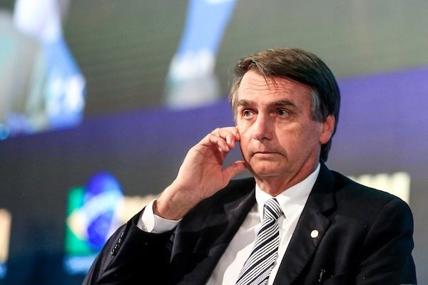 Porta-voz do governo fala sobre cirurgia de Jair Bolsonaro