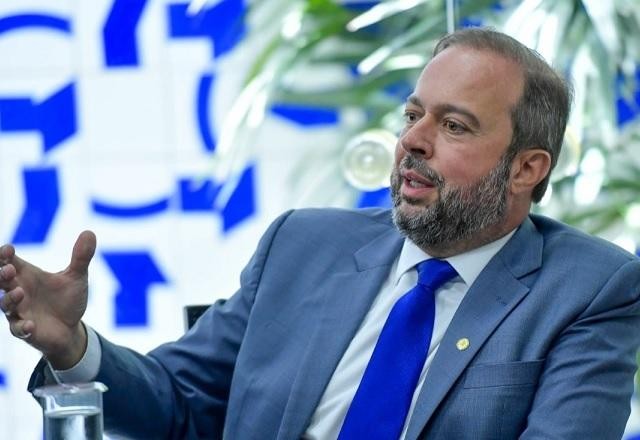Imagem da noticia Ministro de Minas e Energia anuncia novos secretários da pasta