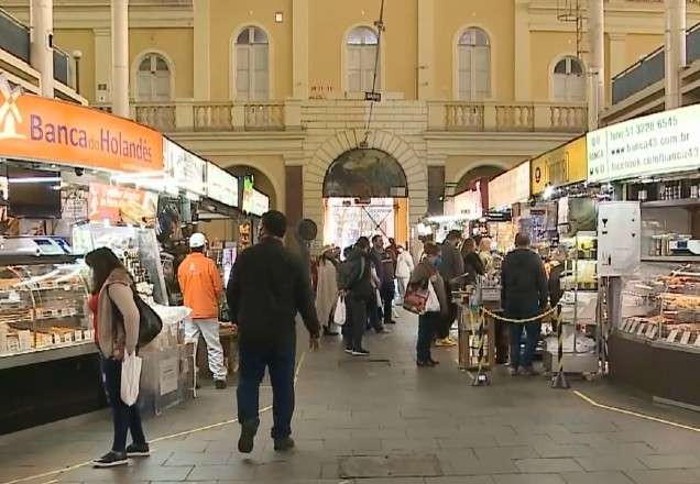 Porto Alegre aumenta restrições de isolamento social para frear Covid-19