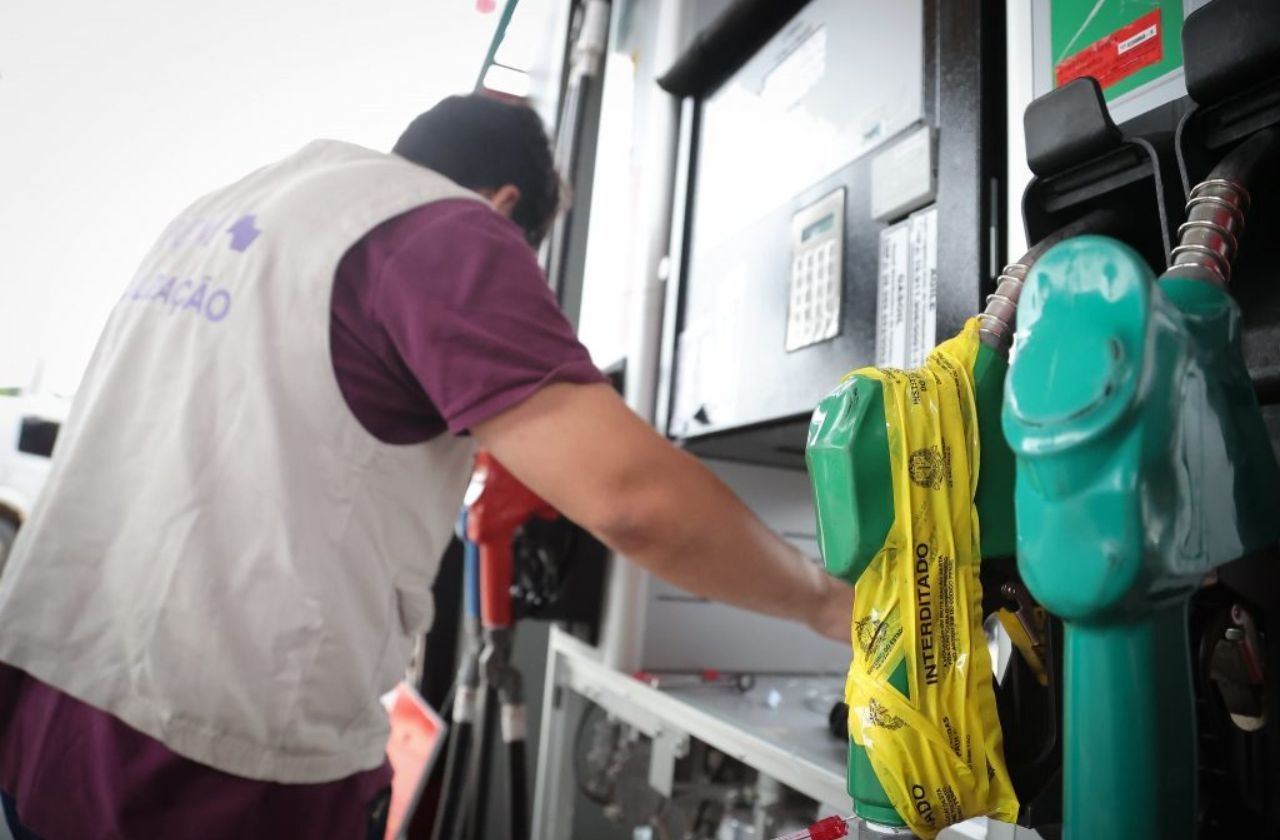 Imagem da noticia Governo de SP interdita posto que não tinha autorização da ANP;  21 bombas na capital foram lacradas