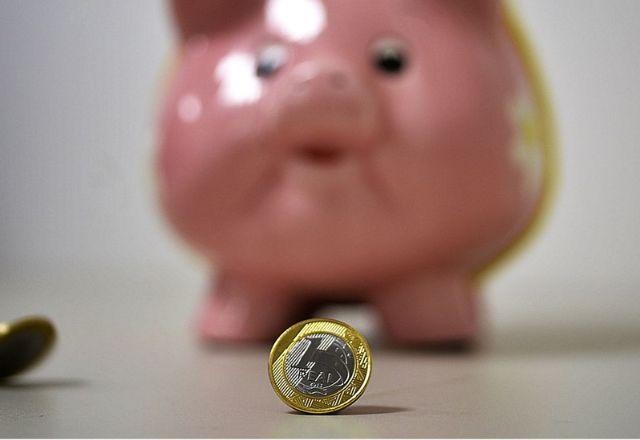 Imagem da noticia Julho teve mais retiradas do que depósitos em poupança: R$ 3,6 bi