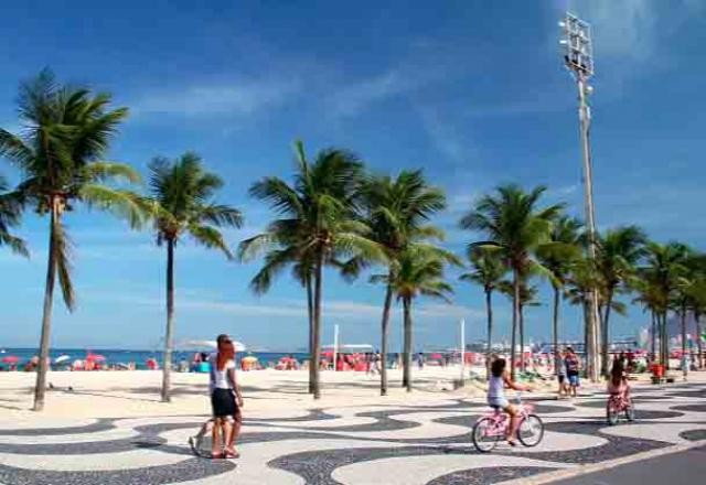 Imagem da noticia Buscas por adolescente que desapareceu na praia de Copacabana continuam nesta quinta-feira (01)