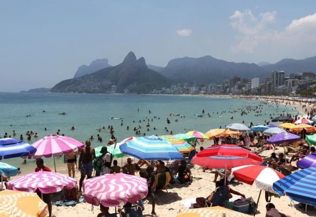 Imagem da noticia Comerciantes pedem volta do horário de verão; governo diz não haver necessidade
