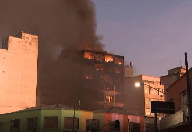 Demolição de prédio incendiado no centro de SP poderá levar até 6 meses