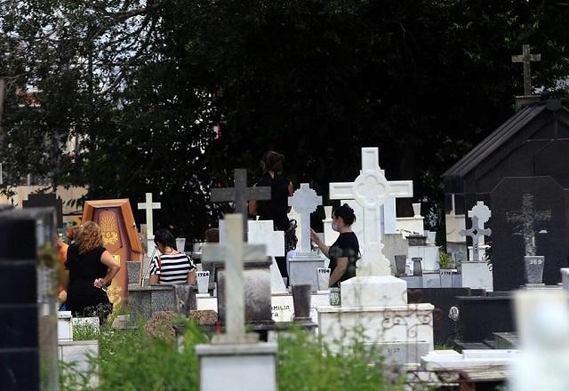 Imagem da noticia País registra mais 38 mortes e 5.332 casos de covid-19 em 24h