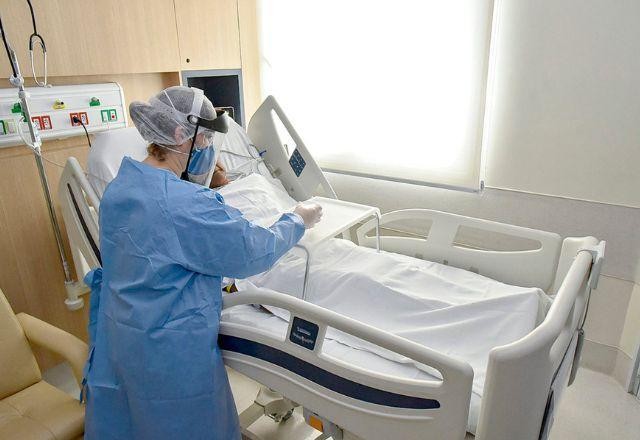 Casos de síndrome respiratória por covid voltam a crescer em 4 estados