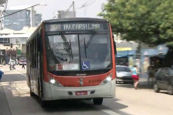 Prefeitura de São Paulo anuncia aumento nas passagens de ônibus 