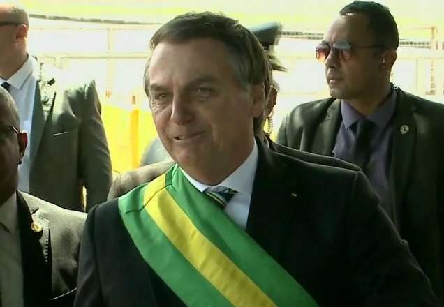 Presidente Bolsonaro passa por nova cirurgia neste domingo