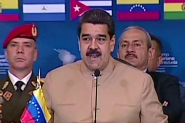 Presidente da Venezuela volta a atacar Michel Temer