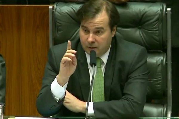 Imagem da noticia Presidente da Câmara não descarta anistia ao caixa 2