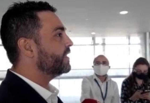 Imagem da noticia Presidente discute cortes em supersalários para financiar Renda Cidadã