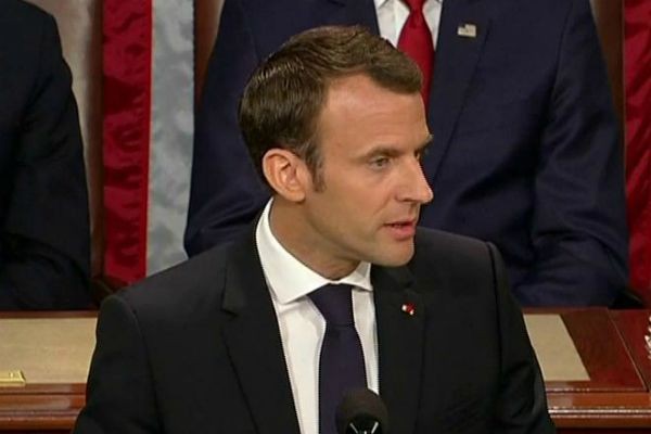 Presidente francês pede que EUA não fechem as portas ao mundo