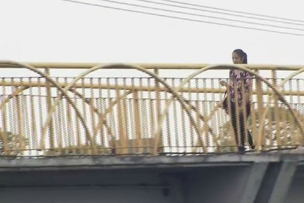 Imagem da noticia Primeiro Impacto denuncia ´passarela do crime´ na zona leste de SP