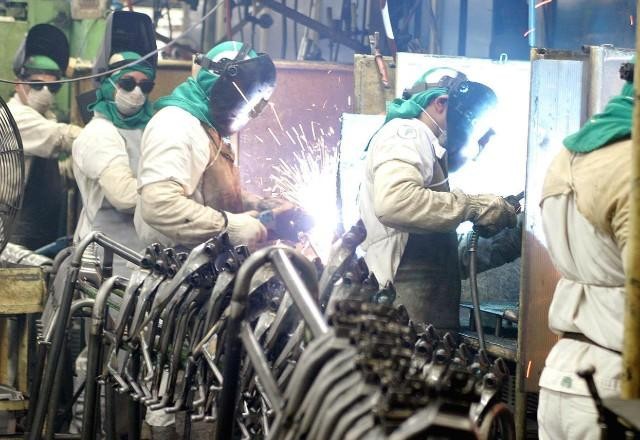 Produção industrial encerra 2020 com queda de 5,4%, aponta IBGE