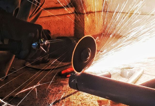 Imagem da noticia Produção industrial do Brasil volta a crescer, mas resultado de junho é menor do que o esperado 