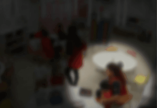 Imagem da noticia Professora é flagrada prendendo aluno com fita adesiva em escola particular no Rio