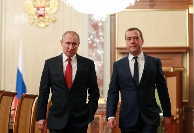 Imagem da noticia Rússia não descarta uso de armas nucleares na Ucrânia, alerta Medvedev