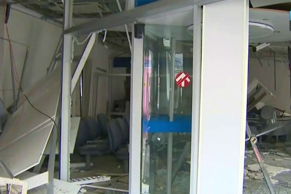 Imagem da noticia Quadrilha explode duas agências bancárias em Nazaré Paulista