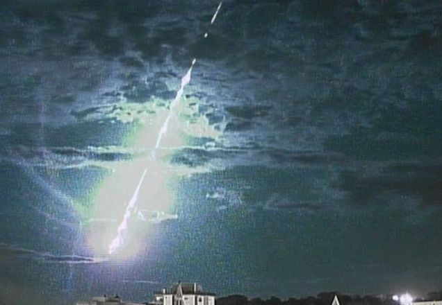 Queda de meteoro é registrada no litoral do Rio Grande do Sul