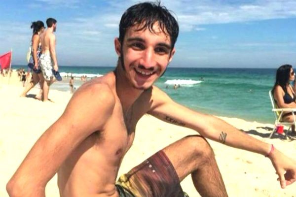 Imagem da noticia RJ: Passageiro é morto durante tentativa de assalto em frente a estação do metrô