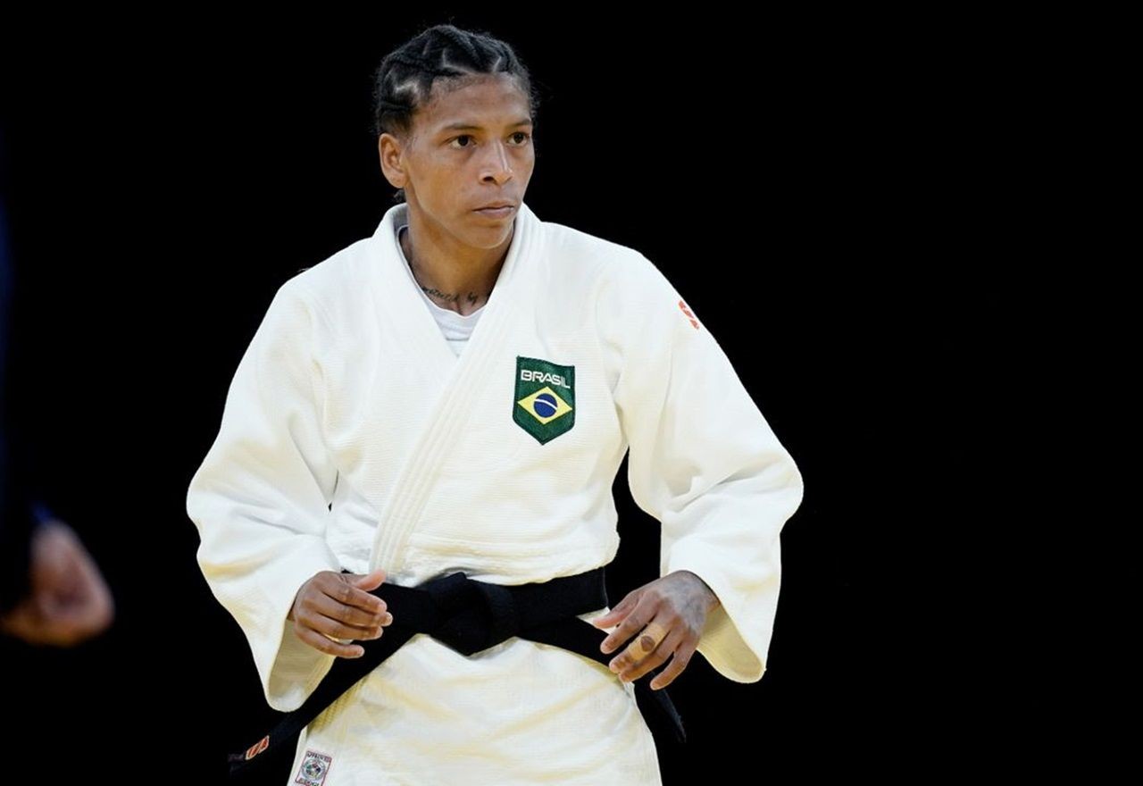 Imagem da noticia Judoca Rafaela Silva é derrotada nas semifinais e disputará o bronze