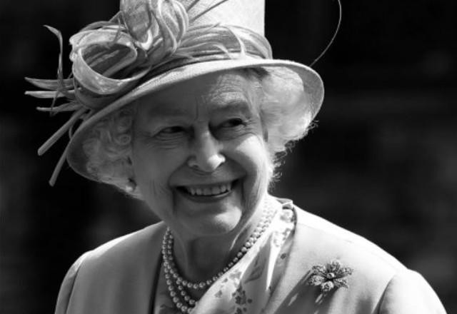 Imagem da noticia Saiba como enviar condolências à família real pela morte de Elizabeth II