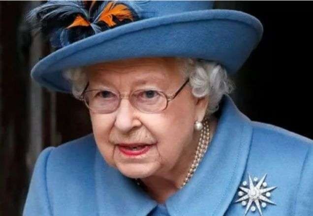 Rainha exalta união britânica e diz: "Vamos nos encontrar novamente"