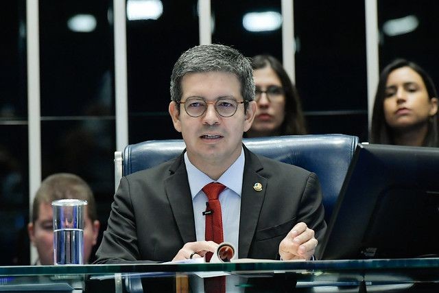 Imagem da noticia Líder do governo diz que decisões do Congresso têm custo de R$ 100 bi e cobra apoio para diminuir gastos públicos